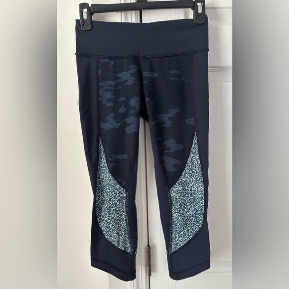lululemon athletica Pants - Lululemon Wunder Under Crop Sashiko Inkwell Blue Camo Leggings Women’s 4